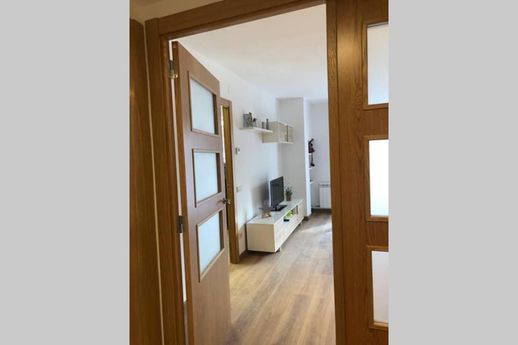 Luminoso Y Acogedor Alojamiento En Sort Apartamento Exterior foto